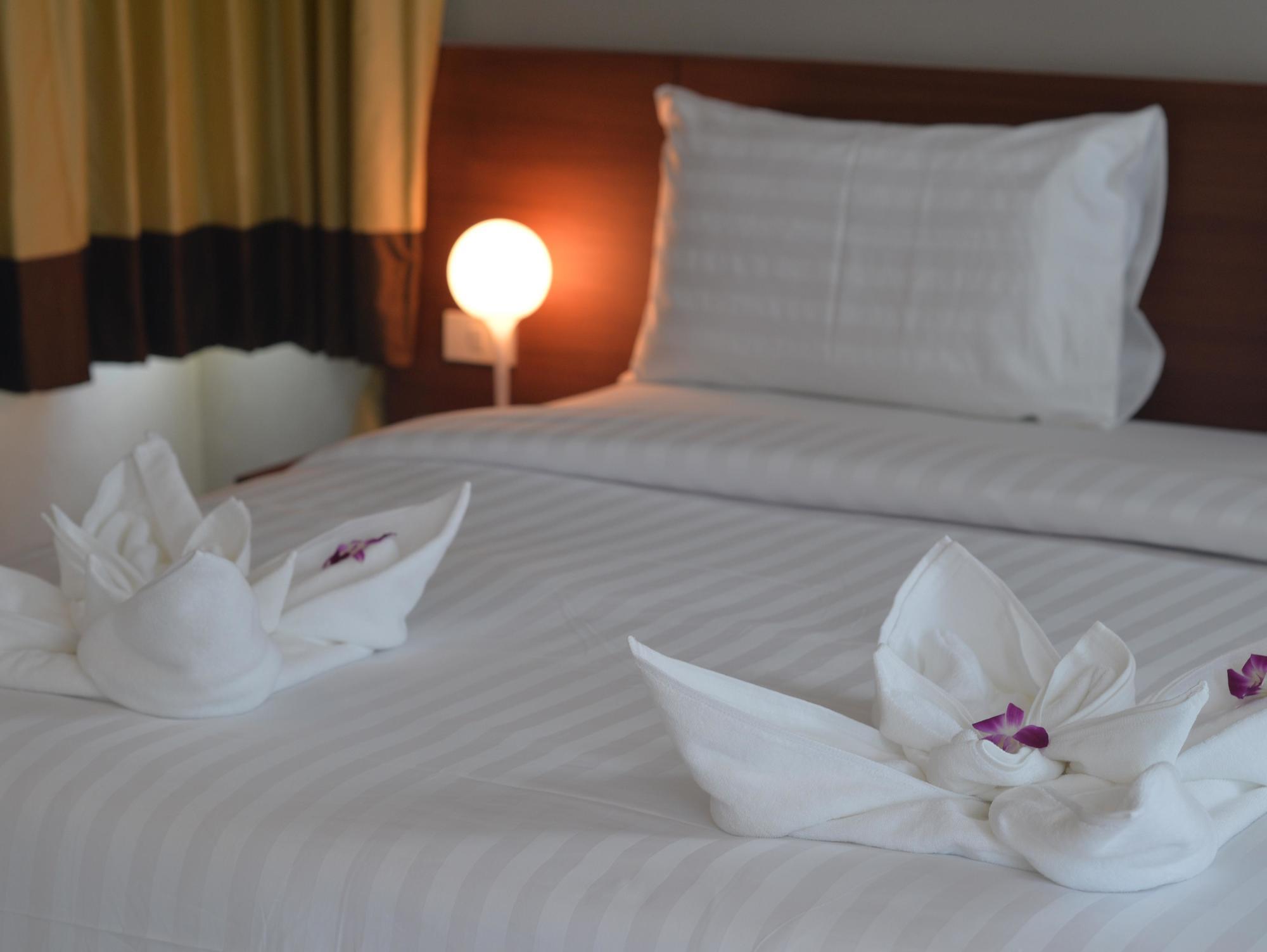 Baan Lukkan Patong Resort Пхукет Экстерьер фото